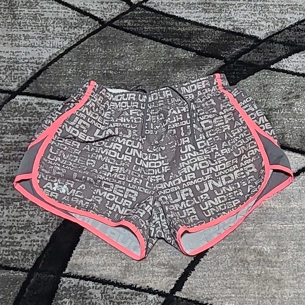 UNDER ARMOUR HEATGEAR Mesh Lined Logo Pink Athletic Shorts PRICE FIRM